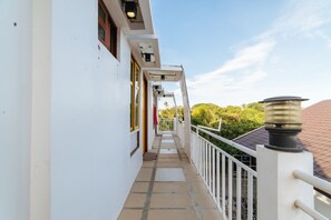 Balcony - RedDoorz @ Recaido Road Palawan (Puerto Princesa)