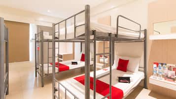 Shared Dormitory | Desk