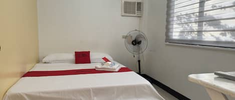 Double Room (Reddoorz) | 1 bedroom, WiFi, bed sheets