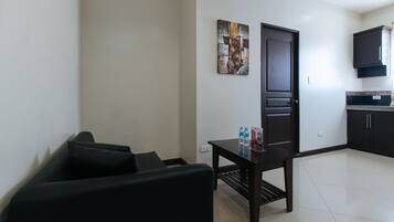 Chambre Deluxe | Bureau, draps fournis