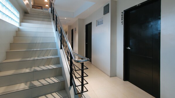 Exterior - RedDoorz @ Golite Old Albay - Hostel (Legazpi)