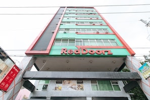 Exterior - RedDoorz near Quiapo Church Manila (Manila)