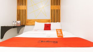 Double Room (Reddoorz Window is not Guaranteed)