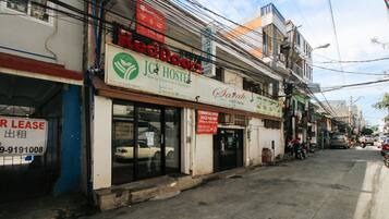 Entrada al alojamiento