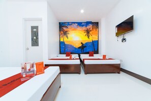 Family Studio | Desk, bed sheets