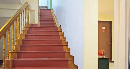 RedDoorz near Baclay Drive Super Metro