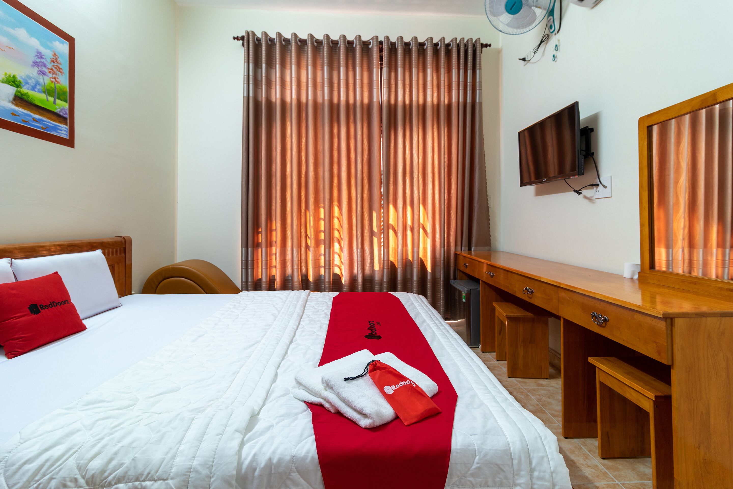 superior double room (reddoorz)