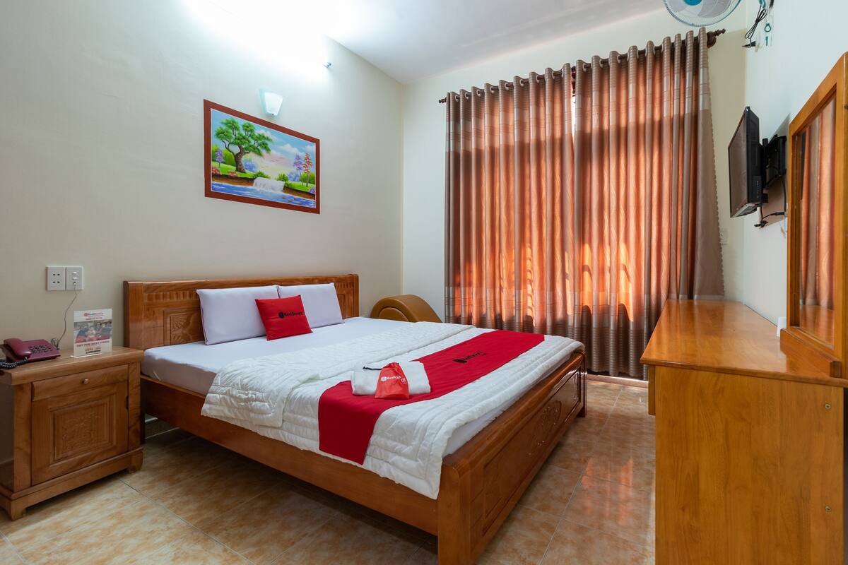 superior double room (reddoorz)