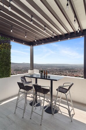 Outdoor dining - Penthouse Campanario, LA Mejor Vista DE Queretaro (Querétaro)