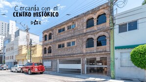 Unclassified image, 3 of 14, button - Departamento Suite King Size (Querétaro)