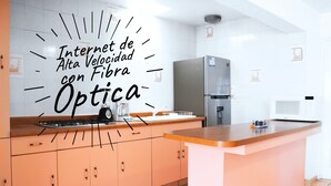 Oven, stovetop, cookware/dishes/utensils - Disfruta TU Estancia EN Esta Suite A 5 Minutos DEL Centro DE Querétaro (Querétaro)