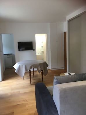 Interior - Quiet, bright, renovated apartment, 50 meters from the beach TRESTRAOU PERROS GUIREC (Perros-Guirec)