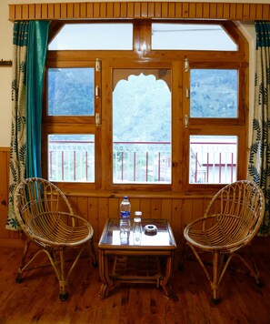 Standard Room | Living area