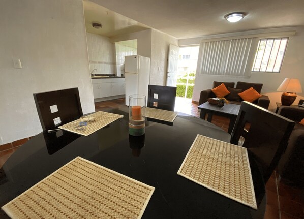 Dining - Departamento Centrico 2 Recamaras (Querétaro)