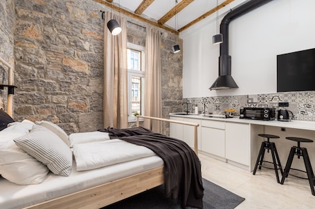 Studio | 1 bedroom, free WiFi, bed sheets