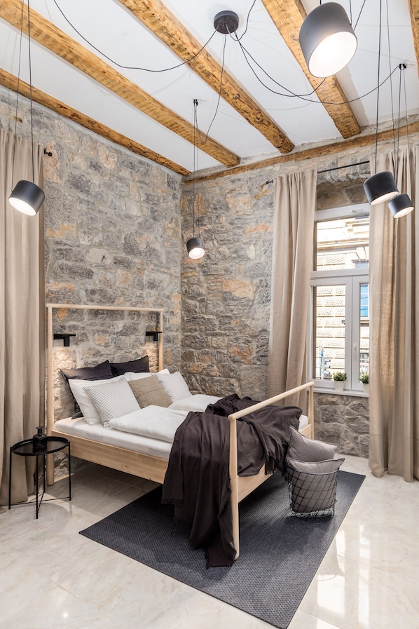 Wi-Fi gratuit, draps fournis