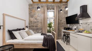 Studio | 1 bedroom, free WiFi, bed sheets