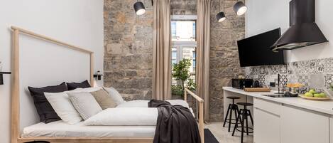 Studio | 1 bedroom, free WiFi, bed sheets