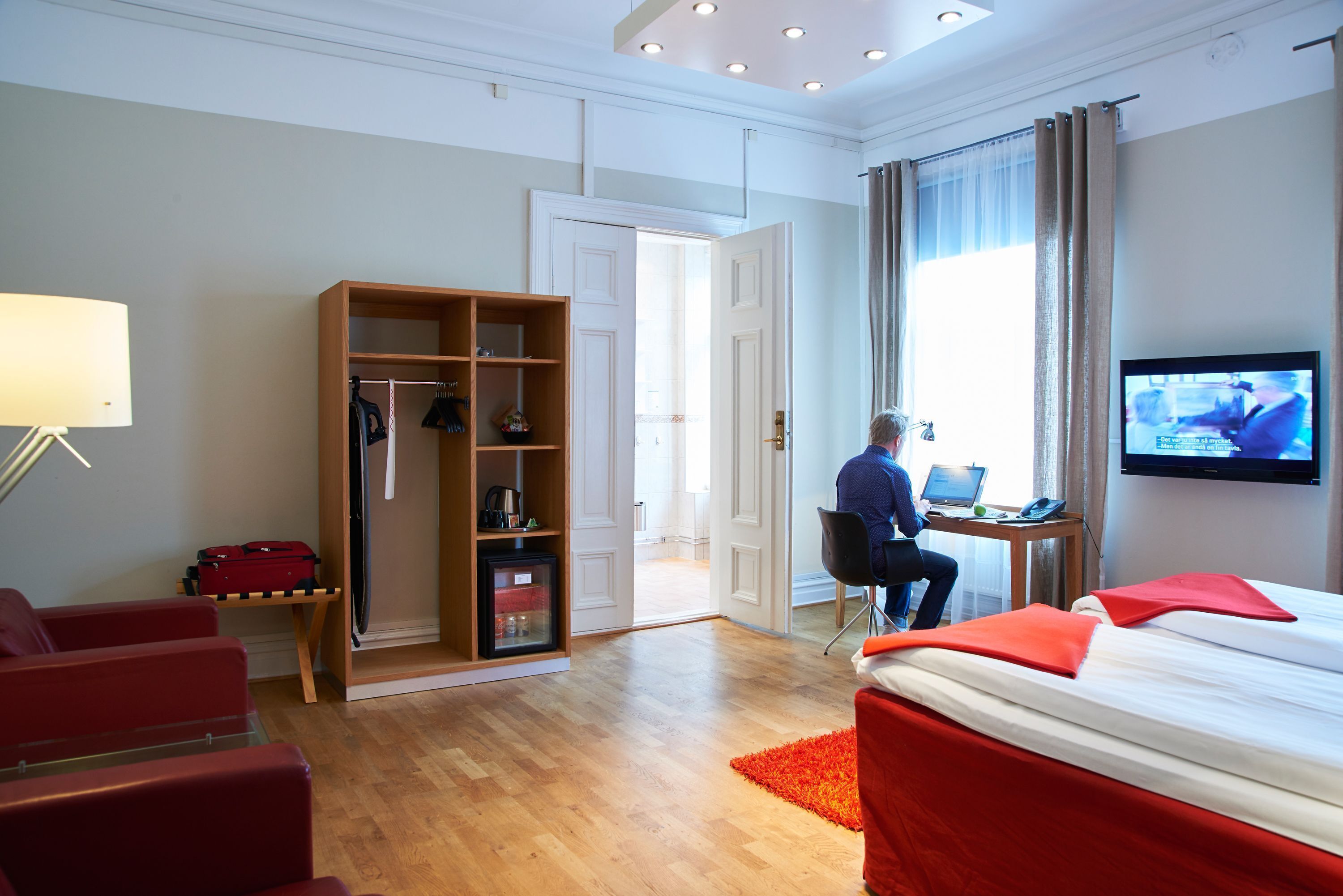 1 bedroom, minibar, individually decorated, individually furnished