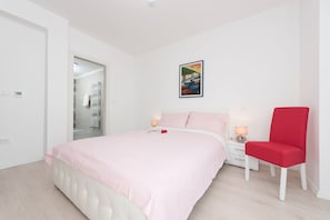 Villa - privat pool | 4 sovrum, strykjärn/strykbräda, gratis wi-fi och sängkläder