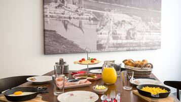 Colazione completa inclusa, servita tutte le mattine