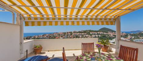 Villa (I) | Terrace/patio