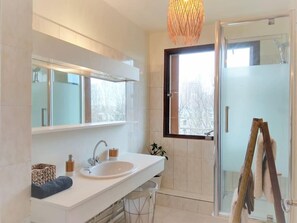 Badewanne, Haartrockner