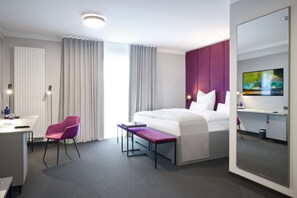 Minibar, caixa forta a l'habitació i decoració individual 