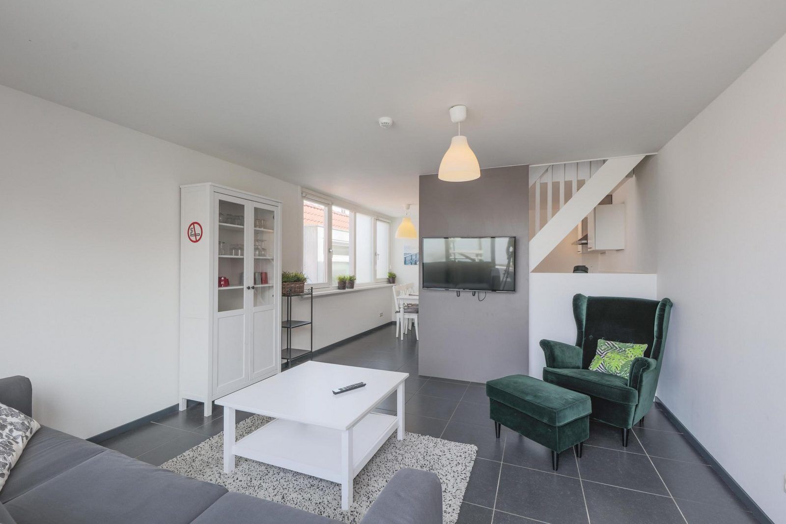A Holiday Apartment In The Center Of Ouddorp, Modernly Furnished, Yet Only 10 Minutes By Bike From The Sandy Beach And The Natural Beauties Of Goeree-overflakkee. - Ouddorp