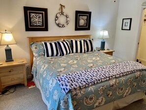 2 bedrooms, desk, iron/ironing board, free WiFi - Heavenly Southport Condo Waiting for you ! (St James)