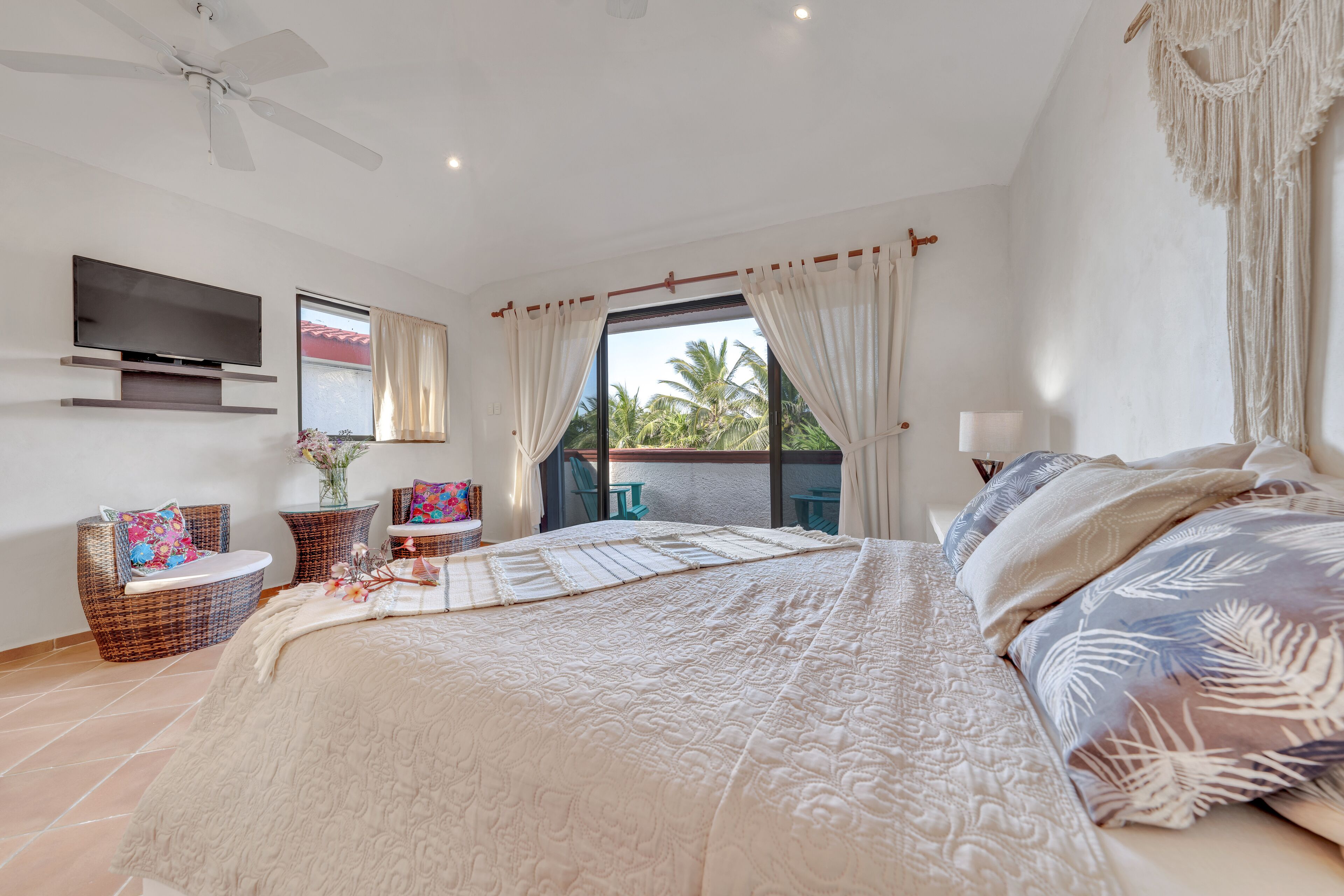 5 dormitorios, escritorio, wifi gratis y ropa de cama