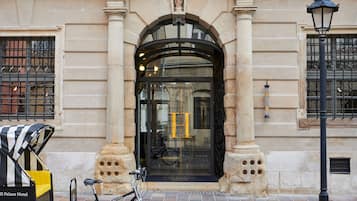 Entrée de l’hébergement