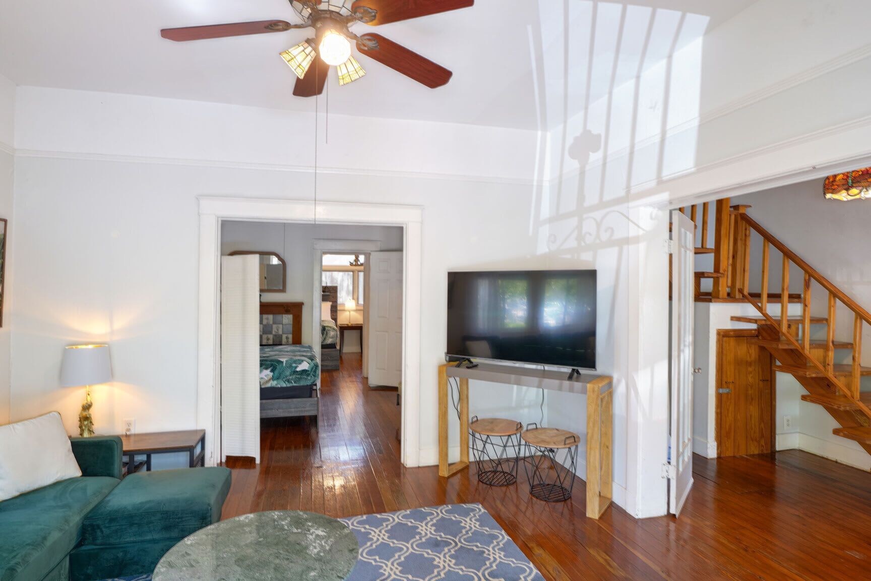 3 chambres, fer et planche à repasser, Wi-Fi, draps fournis