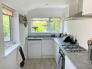焗爐、洗碗機、高腳椅、冰箱