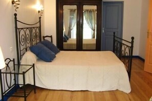 3 soverom, strykejern/-brett, reiseseng for barn og wi-fi (inkludert)