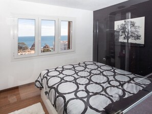 3 makuuhuonetta, vauvan matkasänky, ilmainen Wi-Fi