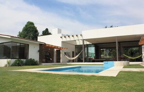 Outdoor pool, a heated pool - Casa Entre las Montañas (Malinalco)