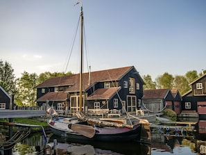 Sky, Water, Boat, Watercraft, Building, Boats And Boating--Equipment And Supplies, Plant, Tree, Wood, Lake