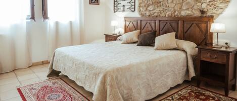 Standard Quadruple Room | Individually decorated, individually furnished, laptop workspace