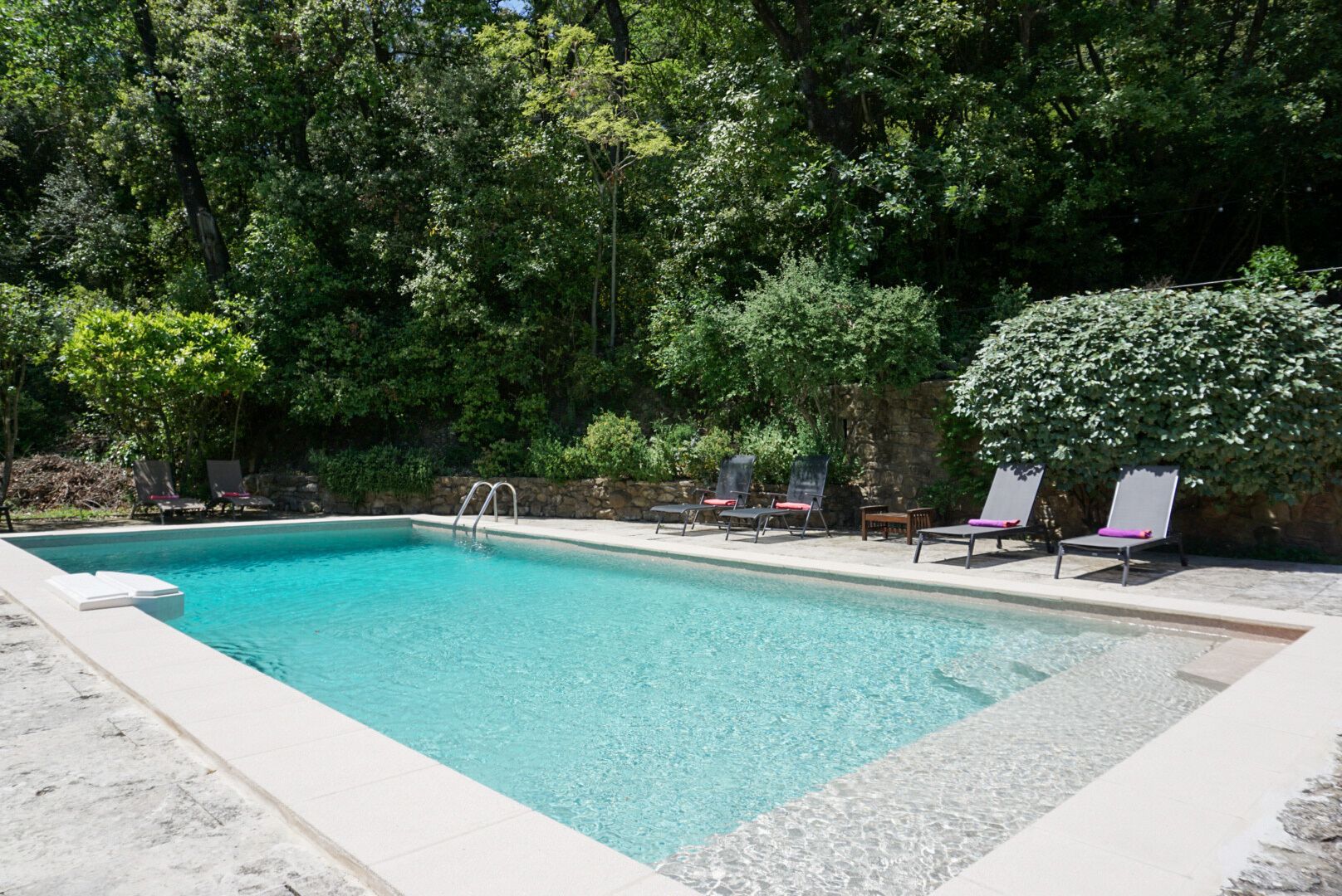 outdoor pool, pool loungers