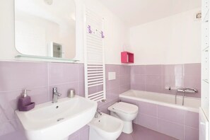 Apartment | Badezimmer