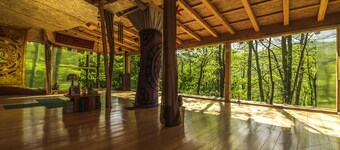 Podesteria hostel in Gombola - art and culture