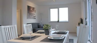 Exclusive "Seeblick" vacation apartment directly on the lake 