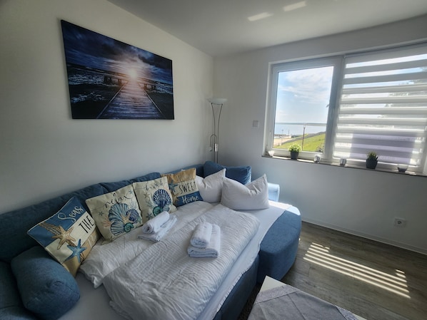 1 bedroom, travel cot, free WiFi, bed sheets