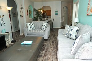 Smart TV, video games, DVD player, table football - Gorgeous! WOW! First Floor Windsor Hills Condo, Updated and Newly furnished! (Kissimmee)