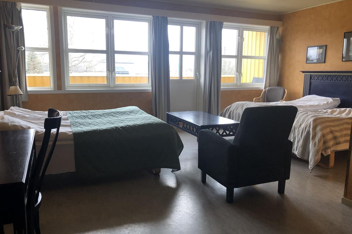 family quadruple room | individually decorated, individually furnished, desk, laptop workspace