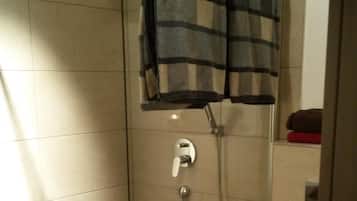 Classic Double Room, Ensuite | Interior