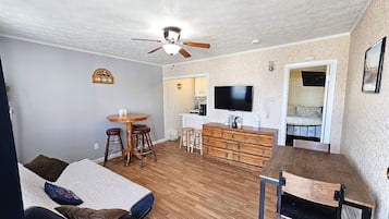 1 camera, Wi-Fi, lenzuola