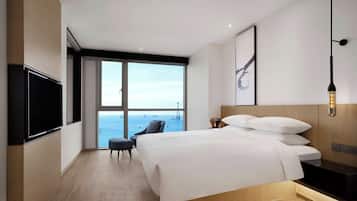 Premium bedding, in-room safe, desk, laptop workspace