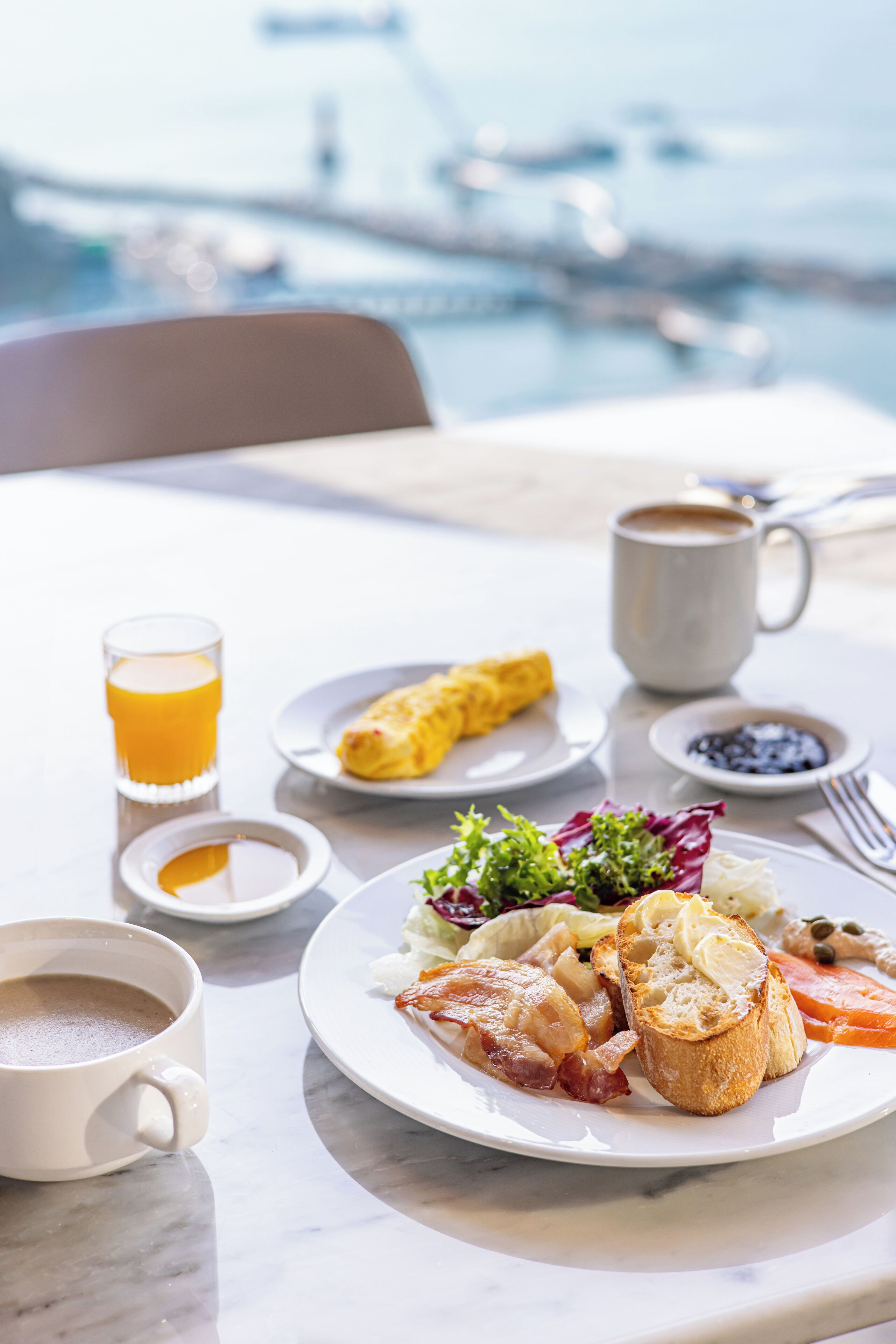 daily buffet breakfast (krw 25000 per person)